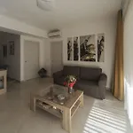 アパートホテル Casa Acquamarina アチレアーレ