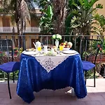 Casa Acquamarina アチレアーレ