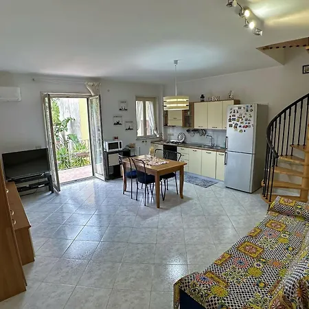 Casa Acquamarina 4*