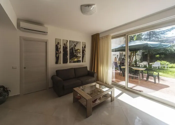 Aparthotel Casa Acquamarina 4*